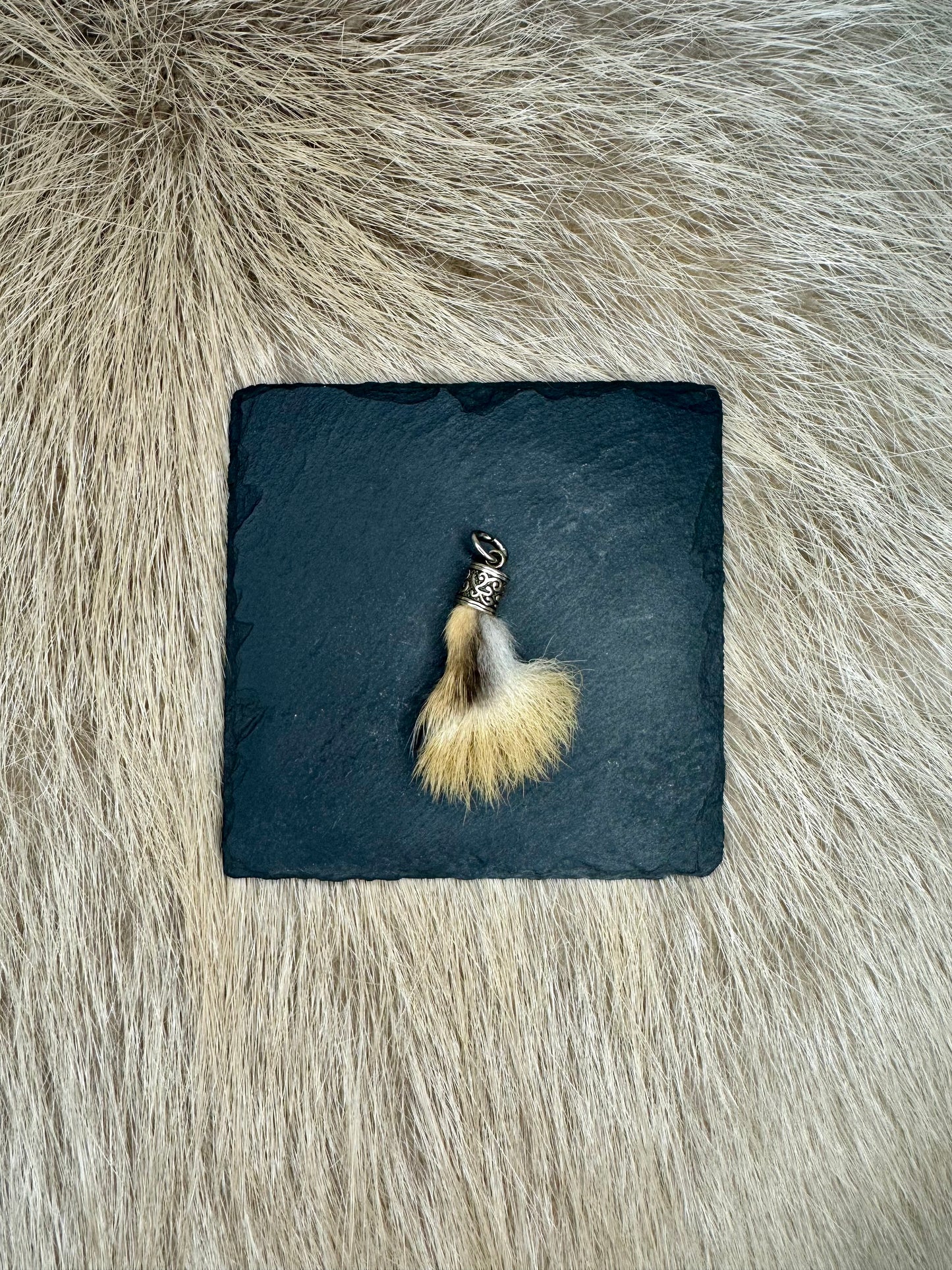 Anhänger Hasenkralle Nr. 1