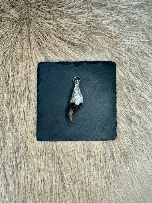 Anhänger Dachskralle Nr. 3