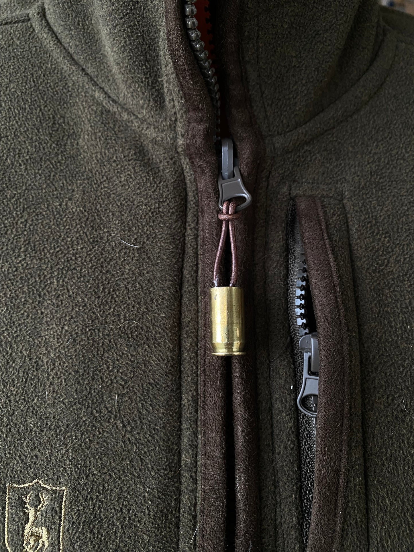 Zipper Anhänger aus Munitionshülsen